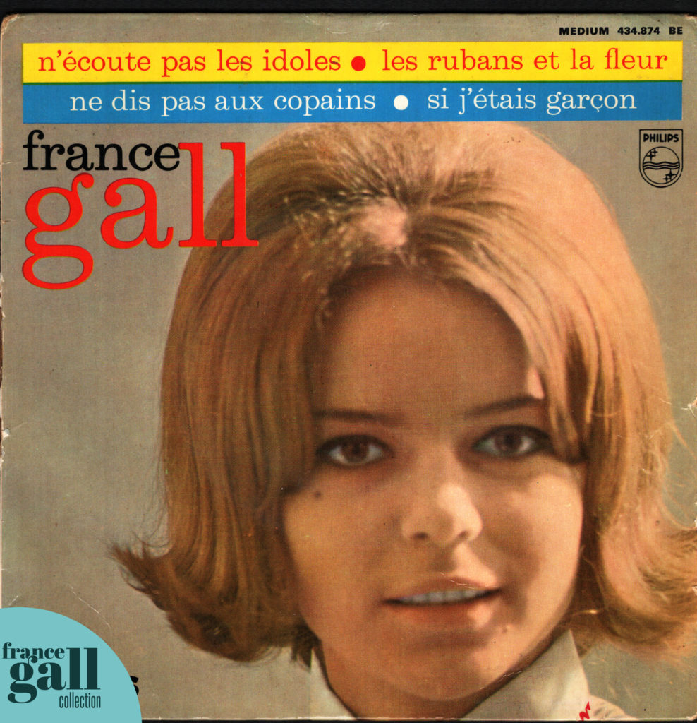 Ce 45 tours contient 4 titres de France Gall, dont le titre N'écoute pas les idoles, composé par Serge Gainsbourg.