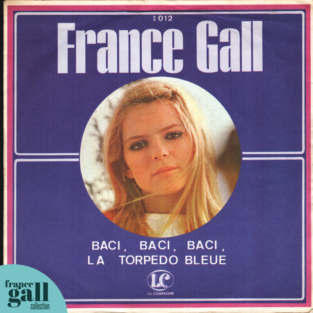 Cette chanson est une adaptation française par Eddy Marnay de la chanson italienne "Baci, baci, baci" de la chanteuse Wilma Goich.