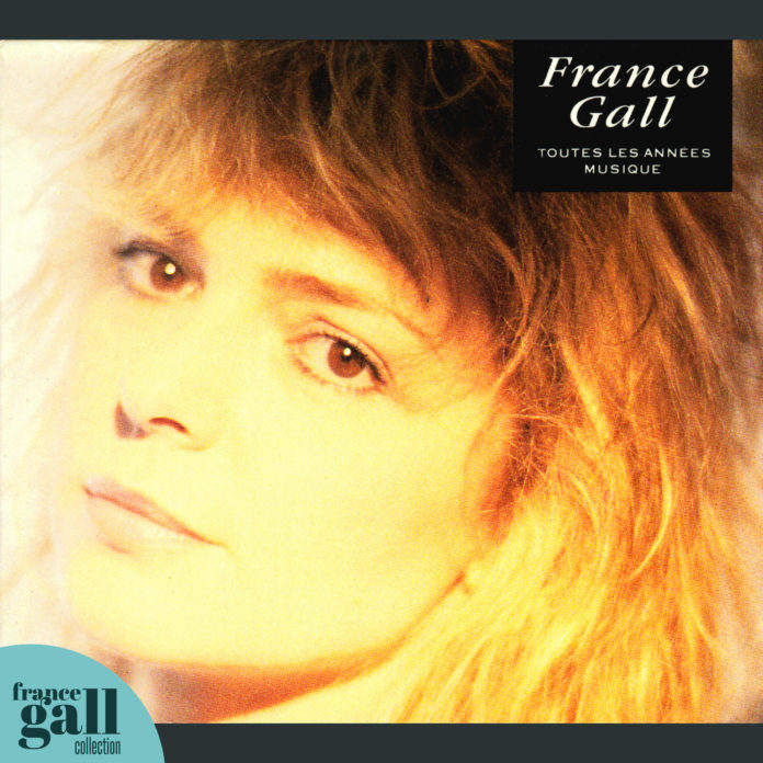 Le coffret France Gall - Toutes les années Musique propose 55 titres de France Gall, de La déclaration d'amour à Musique en passant par Résiste ou Babacar.