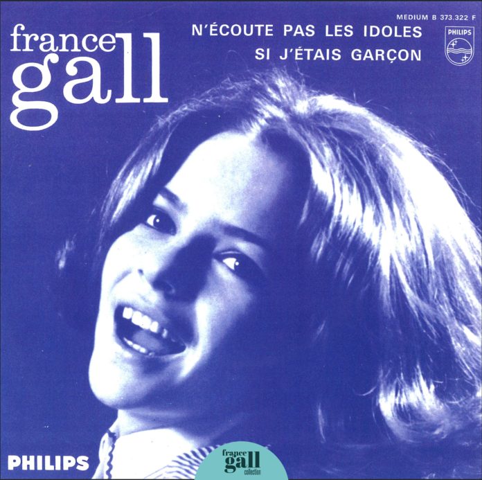 Ce 45 tours contient 2 titres de France Gall, dont le titre N'écoute pas les idoles, composé par Serge Gainsbourg.