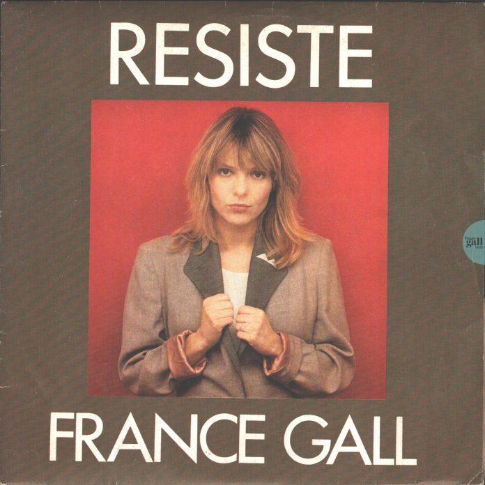 Ce 45 tours paru en novembre 1981 contient et Résiste en face 1 et Tout pour la musique en face 2, premiers extraits du quatrième album studio que Michel Berger a produit pour France Gall.