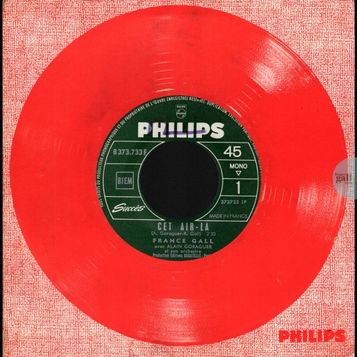 Ce 45 tours de 1965 pour les jukebox contient 2 titres avec les chansons Cet air-là et Faut-il que je t'aime.