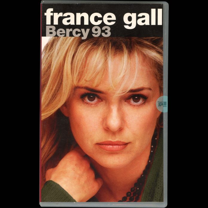 Edition en cassette vidéo VHS du spectacle de France Gall à Bercy, enregistré les 23 et 25 septembre 1993.