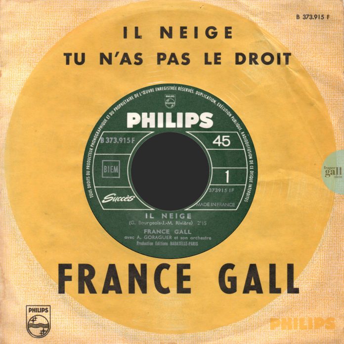Ce 45 tours simple édité en 1967 contient les titres Il neige et Tu n'as pas le droit  de Gérard Bourgeois et Jean-Max Rivière.