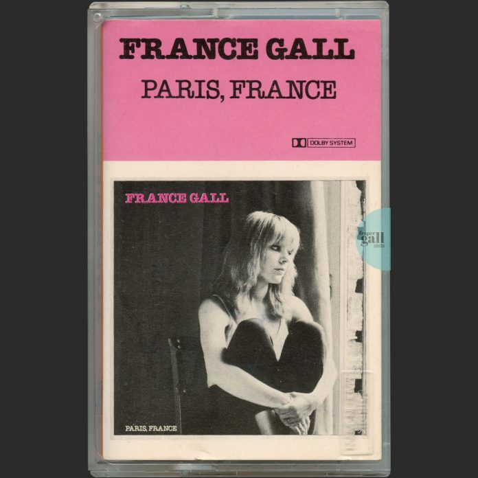 Edition au format cassette, avec une étiquette en papier, du 19 mai 1980 de Paris, France, troisième album studio de France Gall.