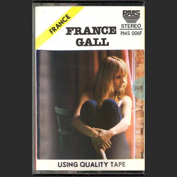 Edition non officielle au format cassette, provenant du Royaume-Uni, de Paris, France, troisième album studio que Michel Berger a produit pour France Gall.