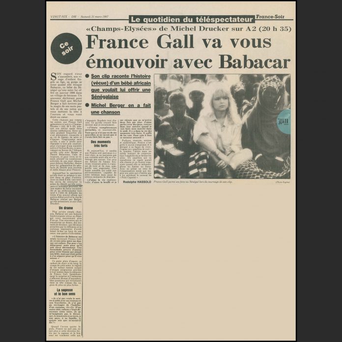 France Gall : Son regard rieur s'assombrit, son visage d'enfant fragile se fige, sa gorge se noue quand elle évoque Babacar, ce bébé du Sénégal qu'une mère lui offrit en janvier 1986 dans un village de brousse.