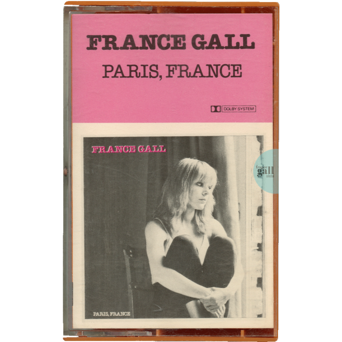 Edition au format cassette de couleur orange, avec étiquette en papier, du 19 mai 1980 de Paris, France, troisième album studio que Michel Berger a produit pour France Gall.