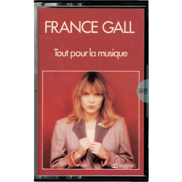 Réédition Apache de 1984 au format cassette de Tout pour la musique, le quatrième album studio que Michel Berger a produit pour France Gall, initialement paru le 10 décembre 1981.